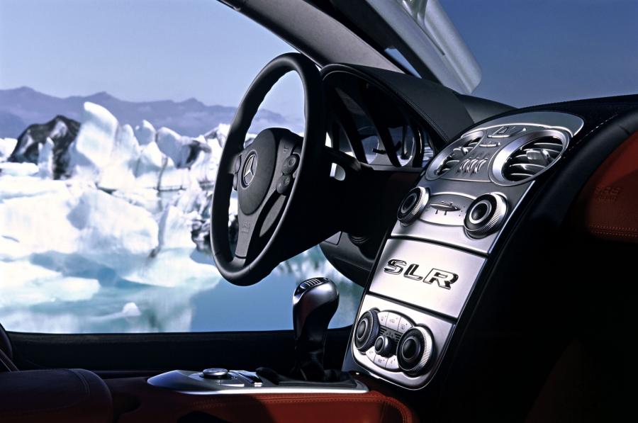  Mercedes-Benz SLR McLaren 2003 года  (фото 135 из 319)